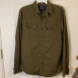 American Eagle size medium vintage slim fit long sleeve shirt